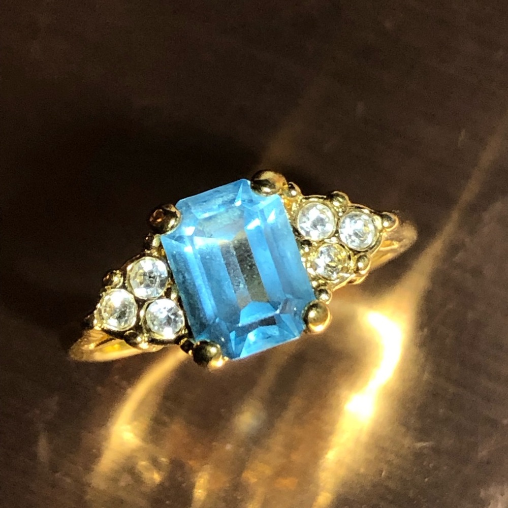 Step Cut Aquamarine Cubic Zirconia Diamond 7 Gemstone Ring Gold Size 5.5